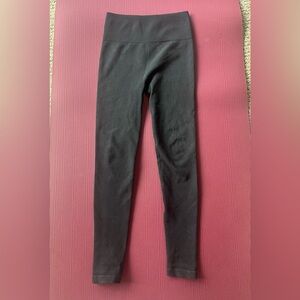 Everlane Ribbed Black Leggings XS / S Yoga Running Exercise Activewear Seemless
